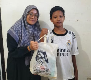 Subsidi Alat Tulis Sekolah Merliza Jangkau 1.400 Anak di Taliwang